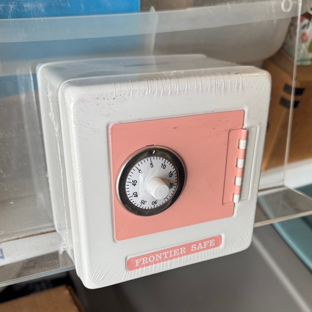 5/$25 Pink and White Frontier Safe NWT